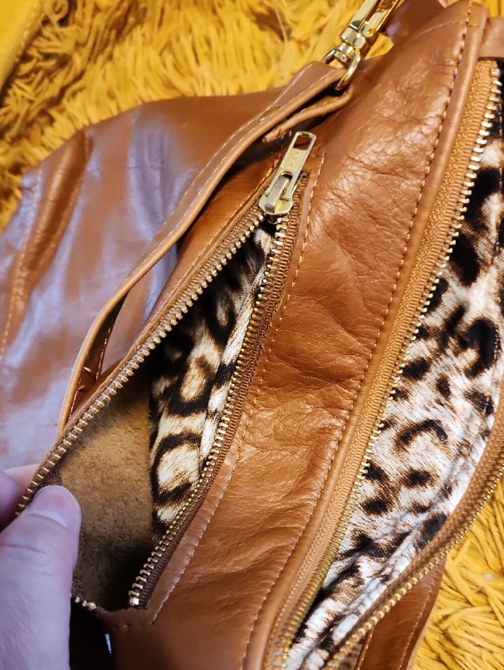 Women's Brown Leather Crossbody Bag with Metallic Pink Accent - Picture 6 of 9